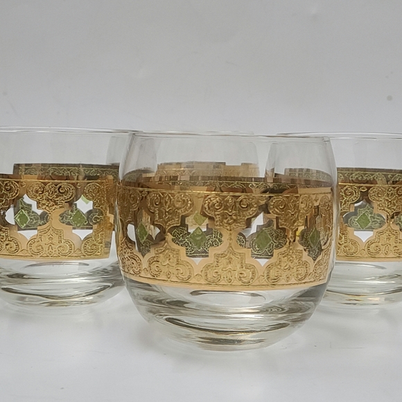 Meet your Posher, Shelley - Fussbudget Vintage - Picture 5 of 8